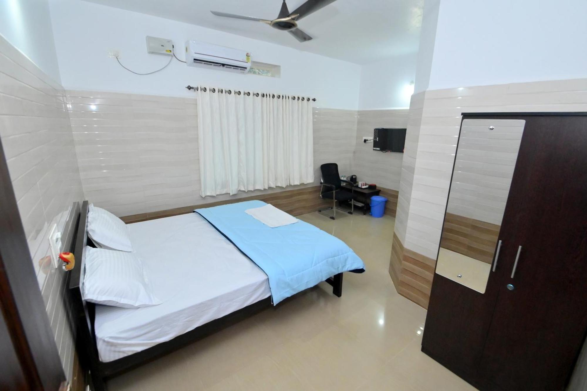 Canara Vibes Mavalli Exterior photo