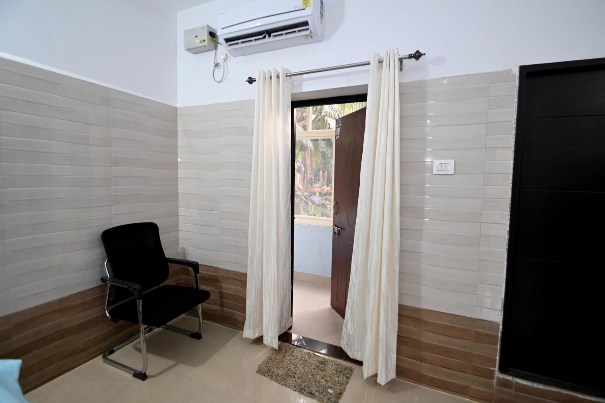 Canara Vibes Mavalli Exterior photo